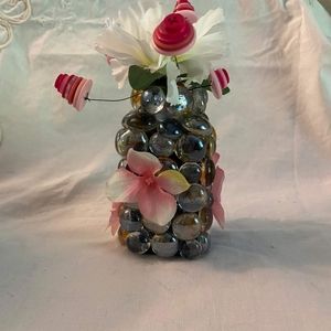 Flower button and vase homemade